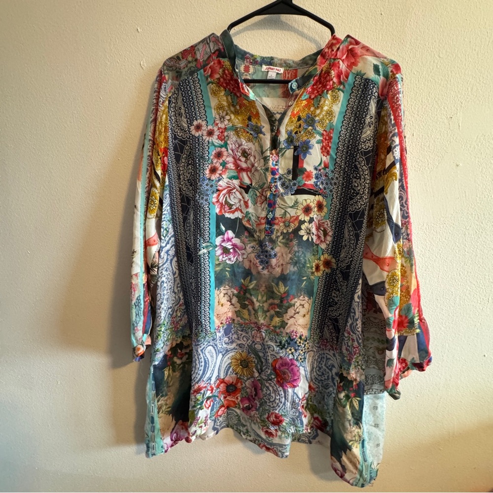 Johnny Was Tunic Top Beachy Coastal Lightweight Shirt Large Floral Art To Wear